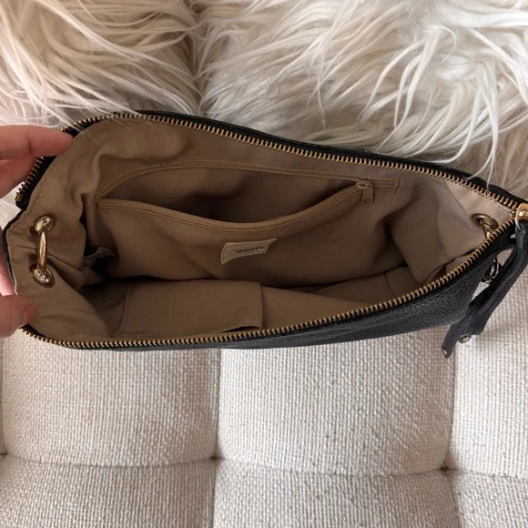 Nolley’s Japan Black Pebbled Leather Shoulder Bag - Minimalist Gold Chain - Picture 8 of 9